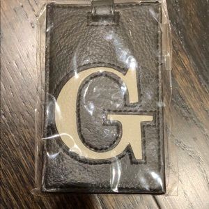 Black and Gray “G” Luggage Tag